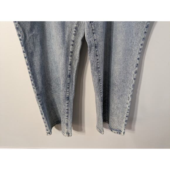 Lane Bryant Relaxed Straight Signature Fit Stonewash Jeans Size 26 Flex Magic - Picture 3 of 13